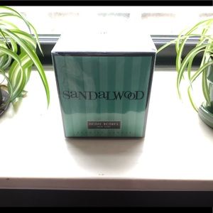 Henri Bendel 9.4 oz sandalwood candle 🕯